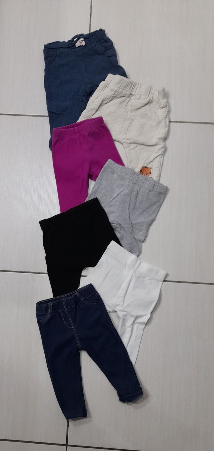 Pantalons 6 mois
Bon état
2€ pièce
