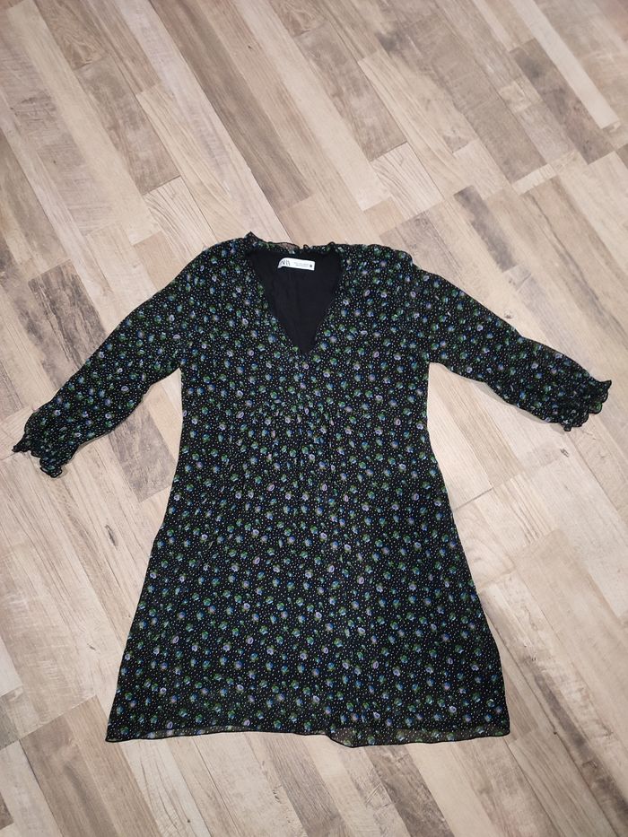 Robe zara noire fleurie