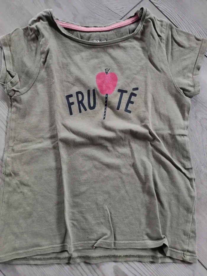 Lot t-shirt 5 ans - photo numéro 2