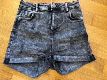 Short gris délavé