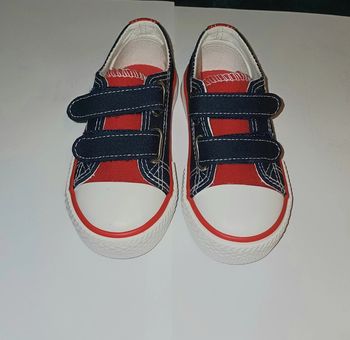 Tennis en toile neuve T22