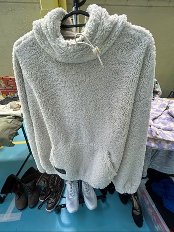 sweat a capuche en moumoute