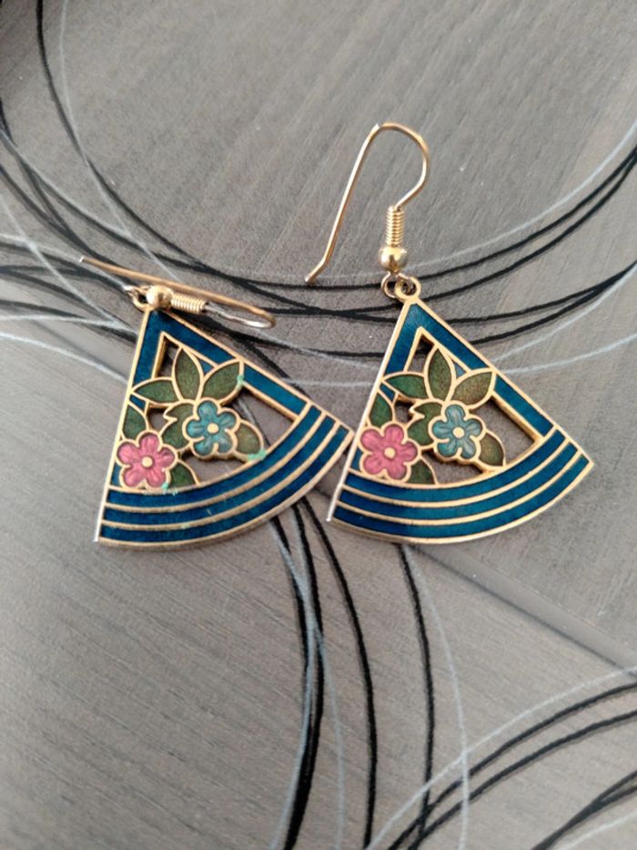 Boucles d'oreilles neuves - photo numéro 3