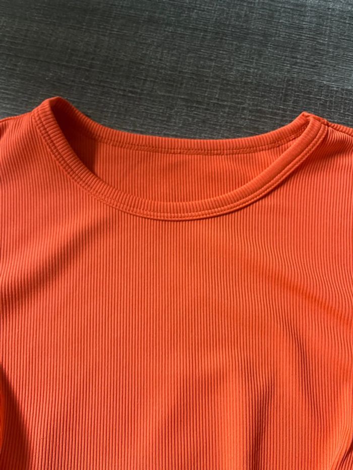 CROP, top Couleur, orange, taille XS - photo numéro 4