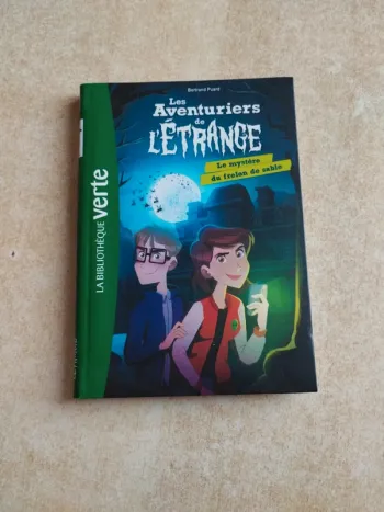 Les aventuriers de l'étrange : le mystère du frelon de sable