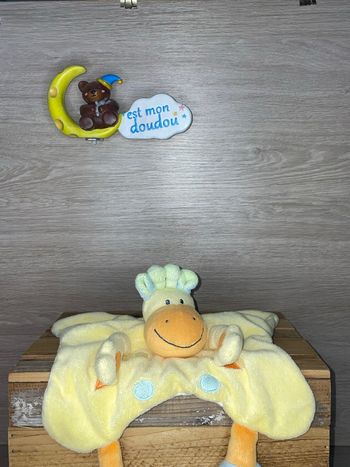 NT04  doudou girafe 🦒 Nattou
