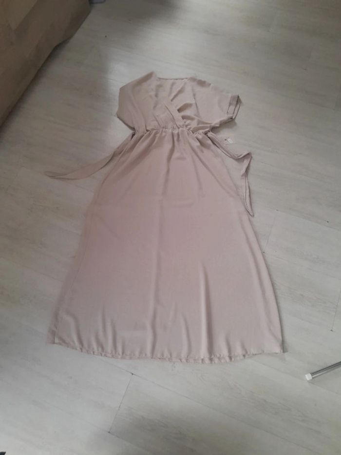 Jolie robe longue unie été neuve avec étiquette New Collection taille unique - photo numéro 3