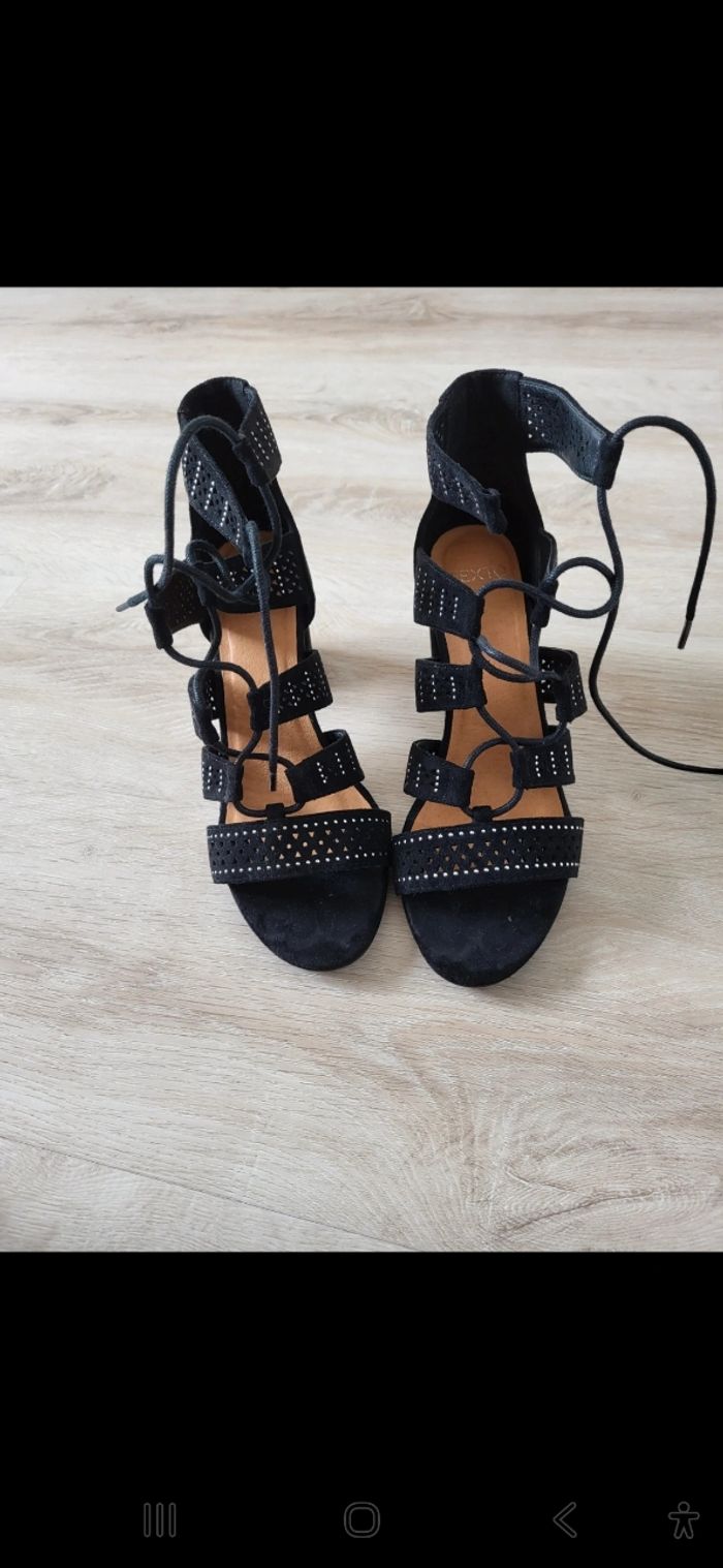 Sandales à talon - photo numéro 2