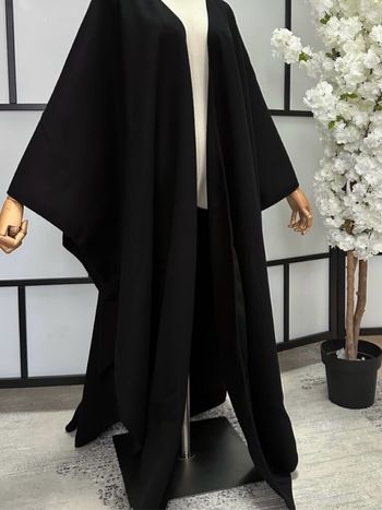 Cape Manteau Noire