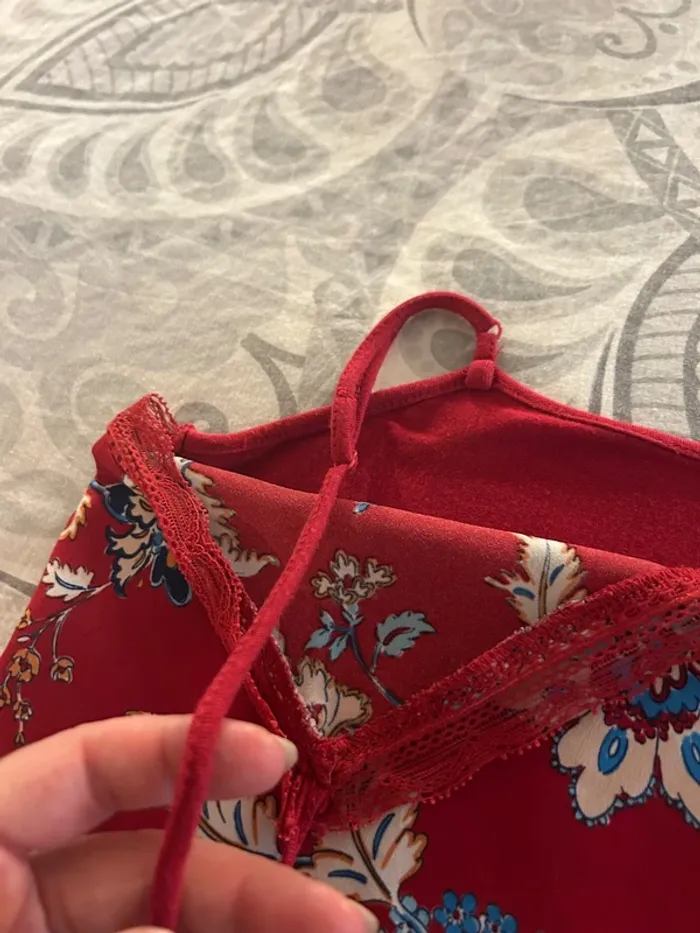 Débardeur rouge à motifs - photo numéro 3