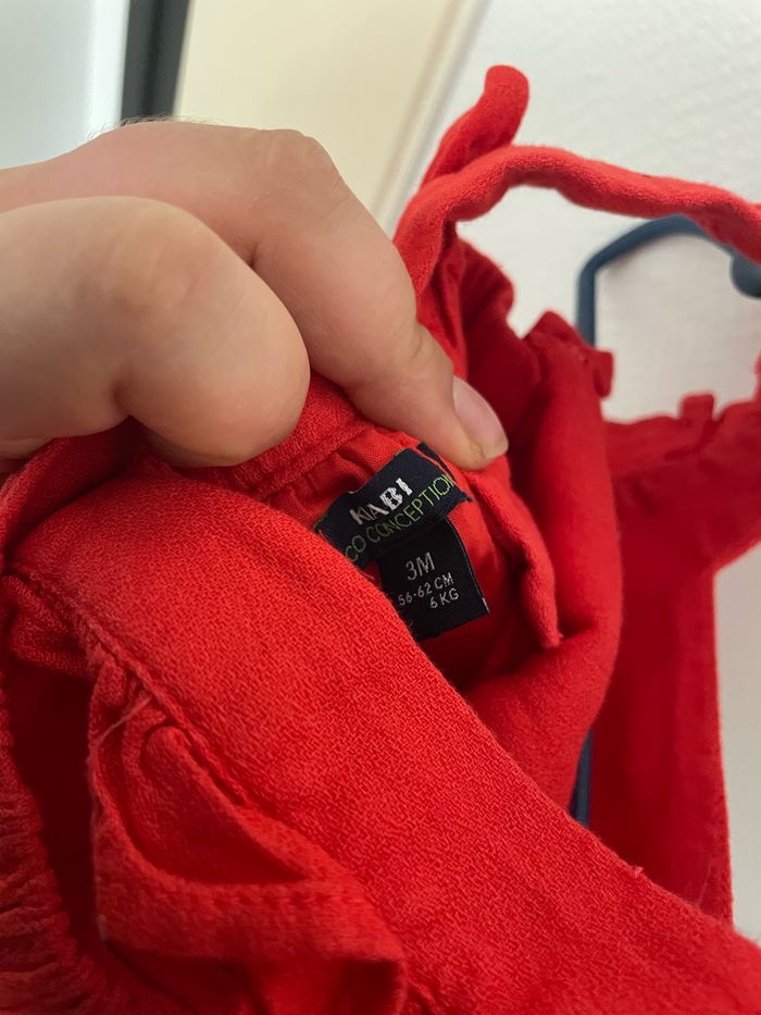 Robe rouge taille 3 mois - photo numéro 3