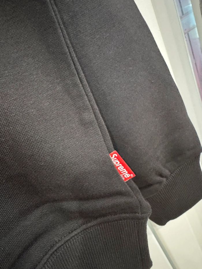 Pull / Sweat noir Supreme Taille XL - photo numéro 3