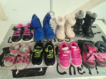 Lot de chaussures fille très bon état et bon état du 20 au 24