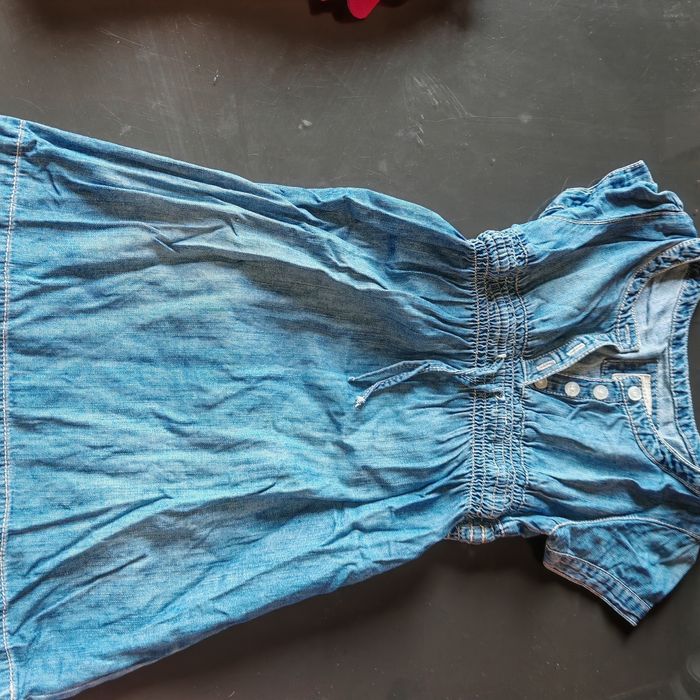 Lot de 4 robes 7/8 ans - photo numéro 3