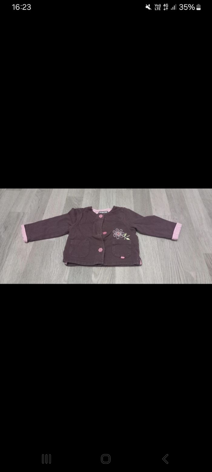 Giĺet manche longue avec bouton en forme de fleure orchestra 3 mois