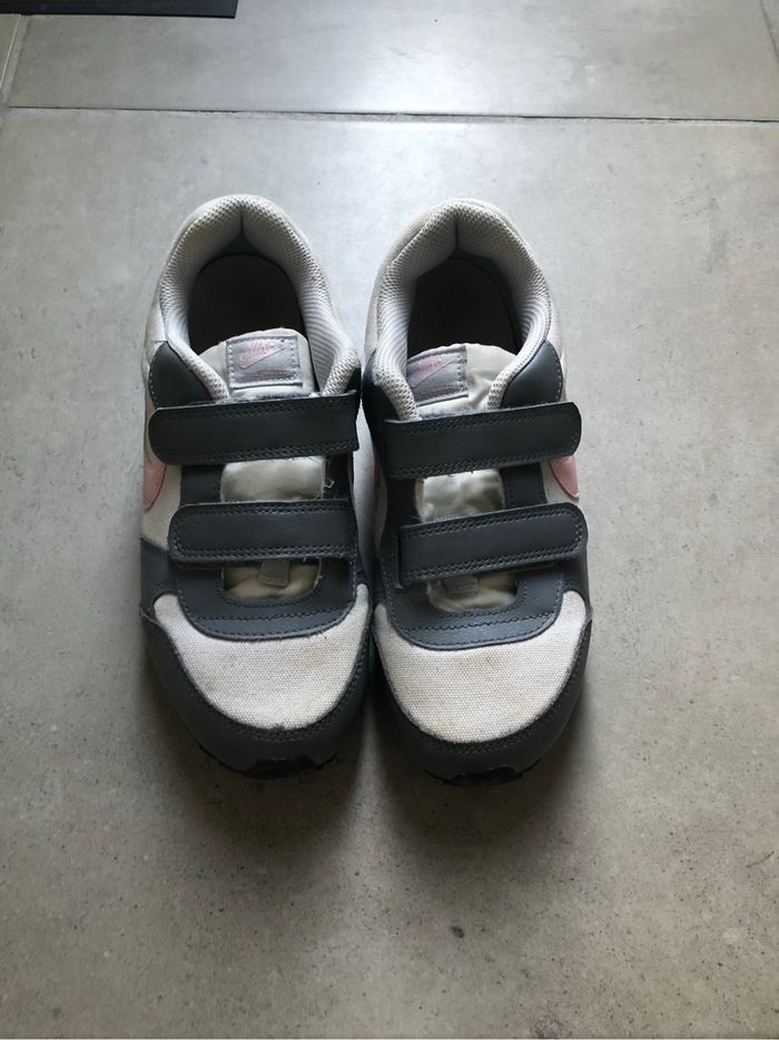 Baskets Nike pour fille taille 35 - photo numéro 2