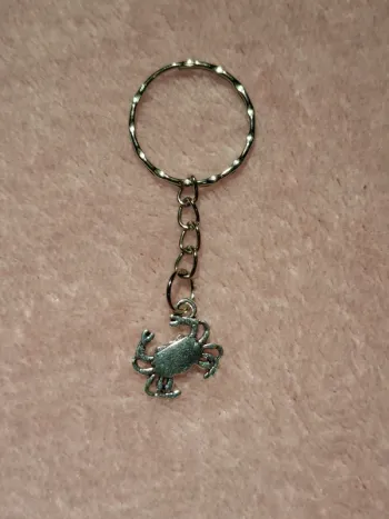 Porte-clés métal – Crabe mignon 🦀