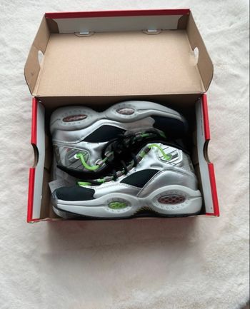 Basket Reebok x Minions baskets Question Mid 'Gru'