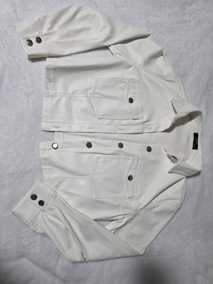 Veste en cuir blanche