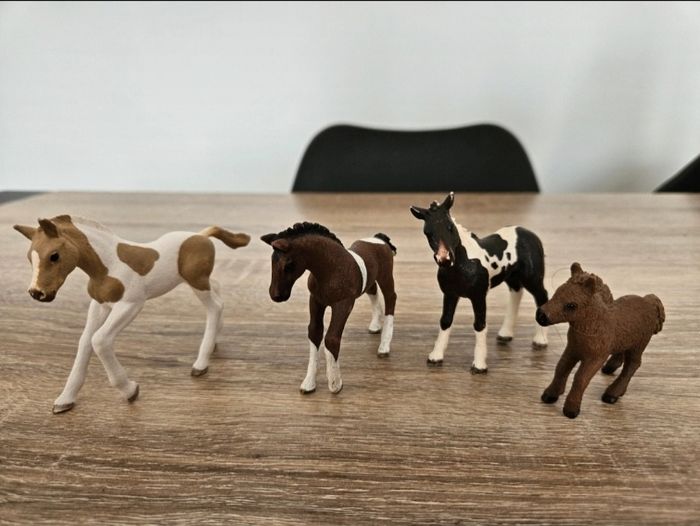 Lot 10 de 4 Chevaux Schleich
