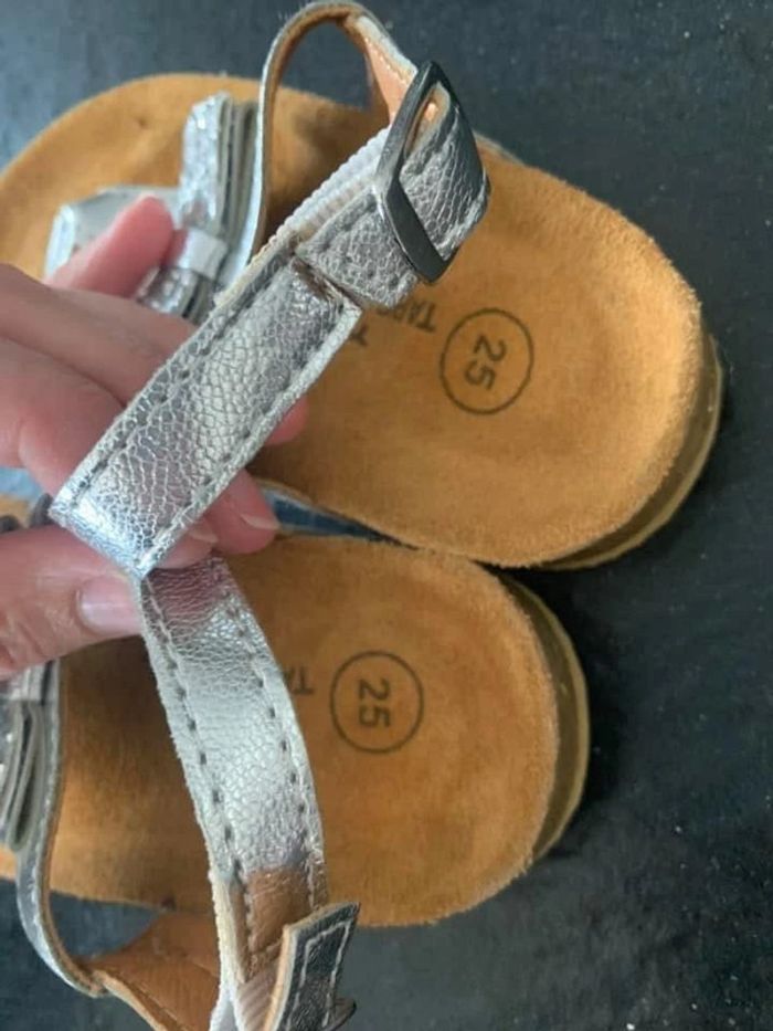Tong neuve noeud tape à l’œil pointure 25 - photo numéro 5