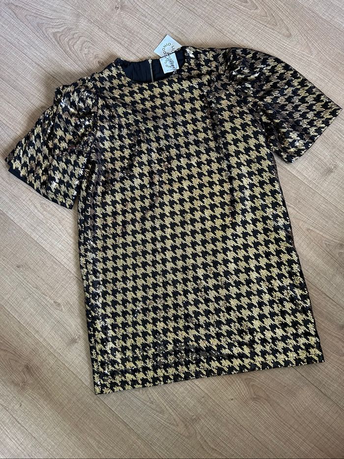 Robe noire et dorée neuve en sequins Molly Bracken taille S - photo numéro 7