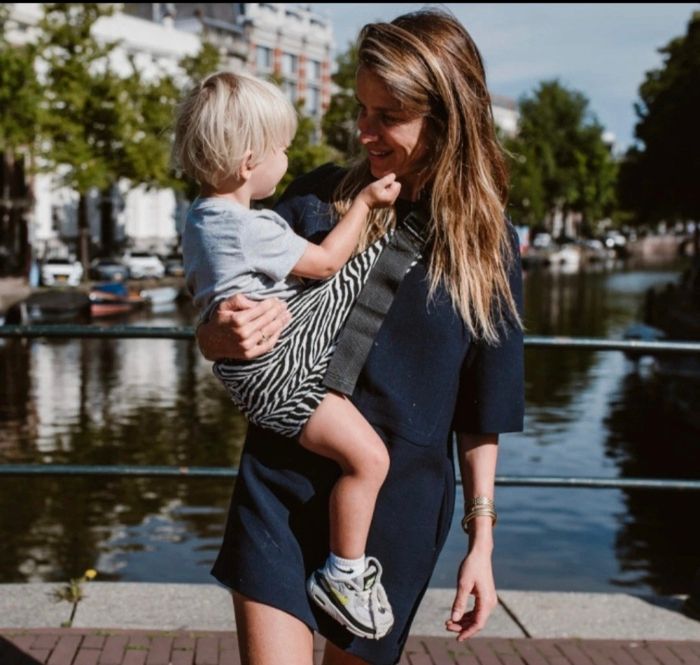 Porte bebe hanche jusqu'à 18kg - photo numéro 3