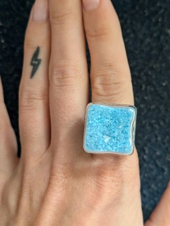 Bague carrée en verre style pylônes