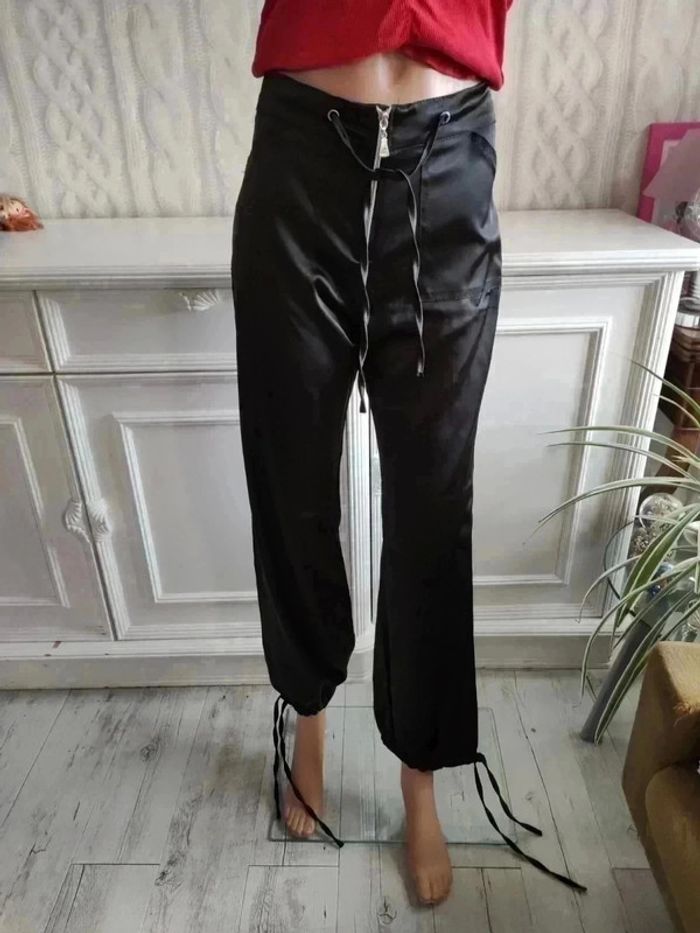 Pantalon large type satin T36