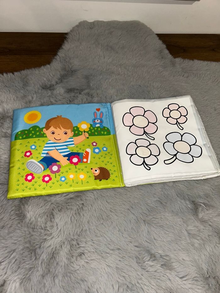 Livre bébé dessin à eau - Chicco