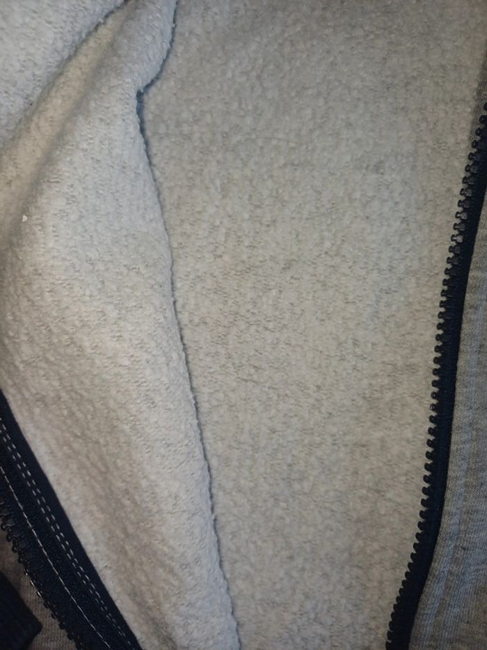 Superbe veste à capuche 5 ans garçon - photo numéro 4