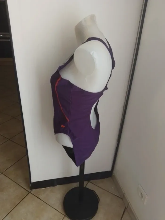 Maillot de bain Athlitech taille 48 violet neuf - photo numéro 2
