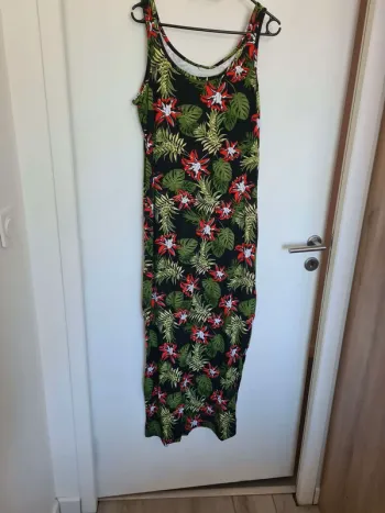 Robe longue fleurie fendue taille 40