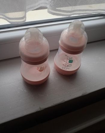 2 biberons MAM