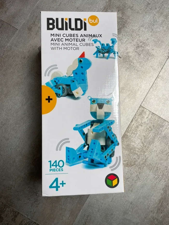 Mini cube animaux avec moteur