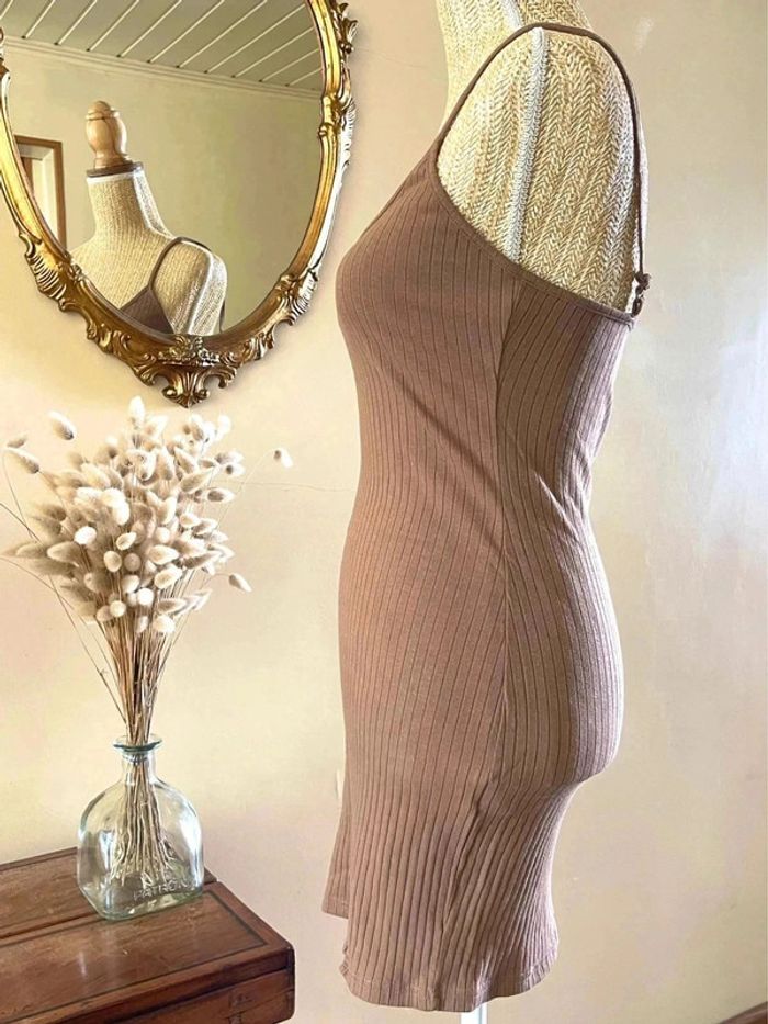 Robe cotelée Beige Robe Ajustée Style Décontracté Chic et Confortable Taille S - photo numéro 3