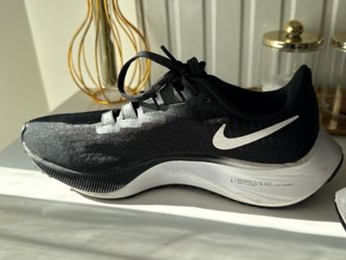 Baskets Nike running Nike – Neuf – Taille 38 - photo numéro 3