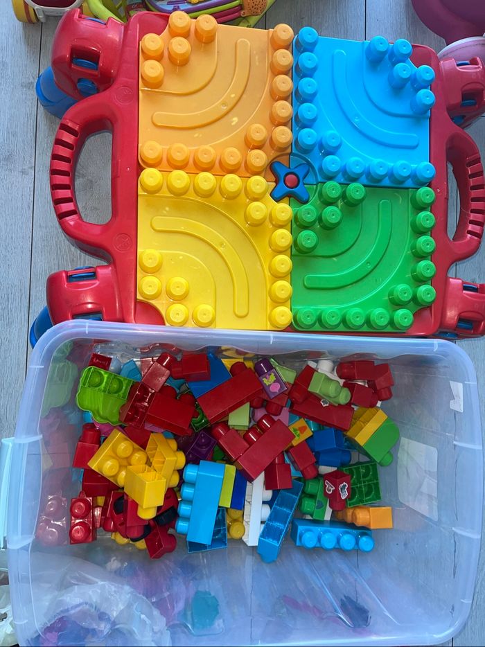 Lot table de construction et legos megablock