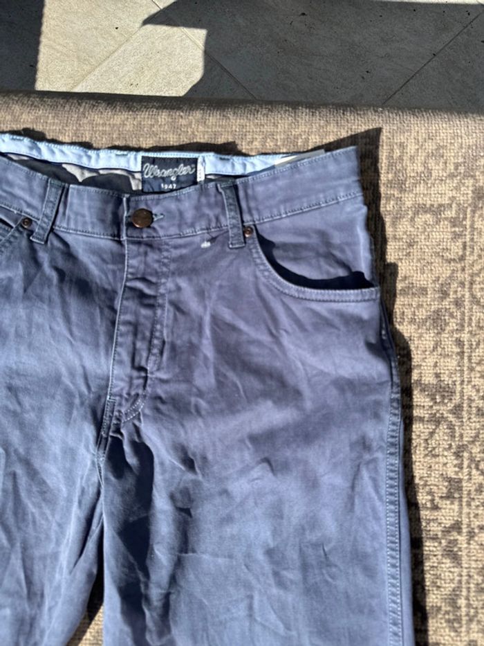 Pantalon Wrangler TEXAS bleu/gris - Taille W34 L32 - Coupe droite homme - photo numéro 4