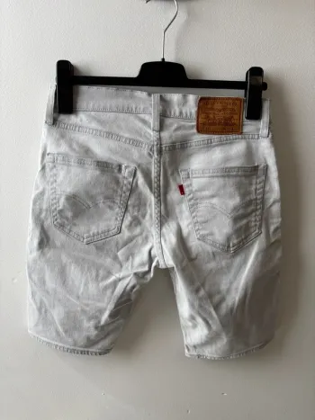 Bermuda Levi’s 511 W29