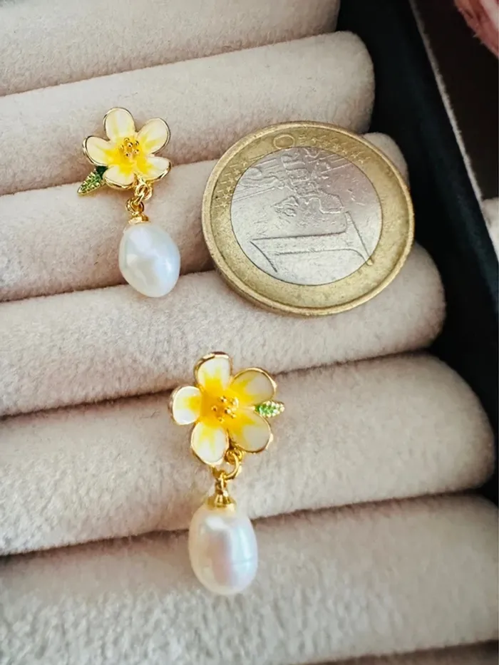Boucles d’oreilles fleurs émaillées & perles d’eau douce – argent, fait main, rare en Europe - photo numéro 10