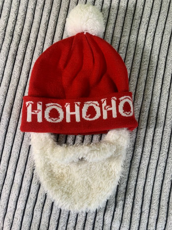 Bonnet de Noël avec barbe.