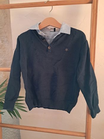 Pull col chemise intégré 4 ans bon état 3 pommes