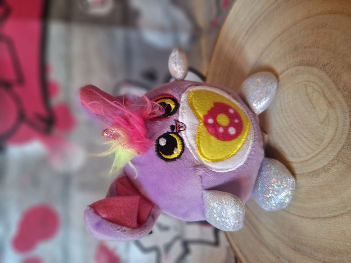 Peluche kawaii rainbocorns originale colorée relaxante moelleuse et douce - photo numéro 3