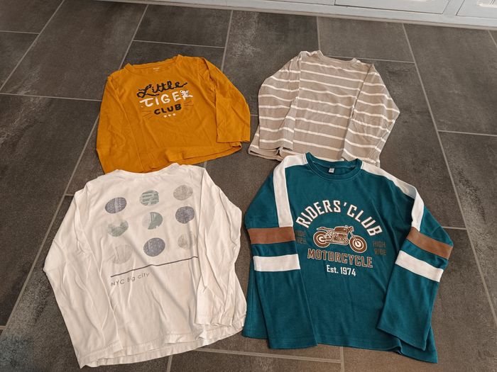 Lot de vêtements taille 8 ans garçon - photo numéro 10