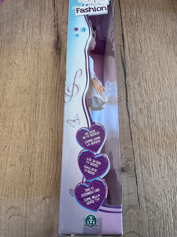 Poupée fashion violetta giochi preziosi disney neuve - photo numéro 7