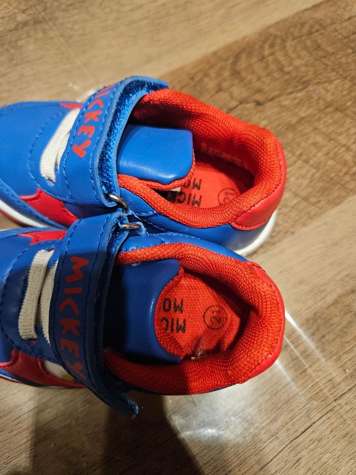 Chaussure Mickey lumière - photo numéro 3