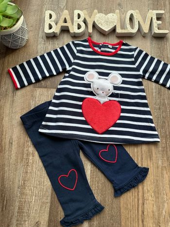 - Ensemble    - 6 mois - Très bon état 