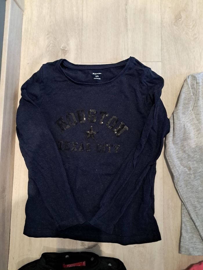 Lot de t shirts manches longues 6ans - photo numéro 7