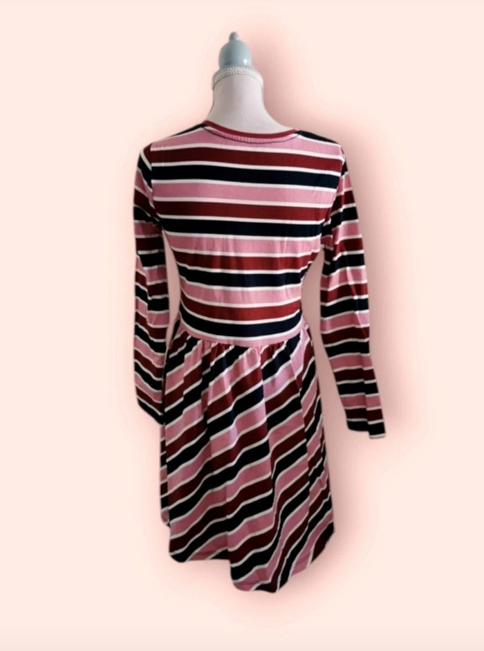 Robe rayé multicolore papillon doré pailleté C&A taille 10 ans - photo numéro 2